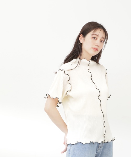 N.(N. Natural Beauty Basic)(エヌエヌナチュラルビューティーベーシック)の「◆バイカラープリーツトップス(シャツ/ブラウス・レディース・ブラック×ベージュ/ホワイト×ブラック・MEDIUM)」の14枚目の写真