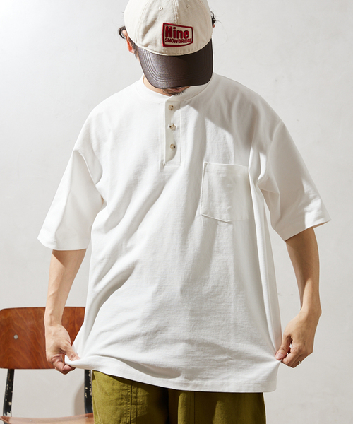 JOURNAL STANDARD relume（ジャーナルスタンダード　レリューム）の「【Allen A / アレンエー】別注 ヘンリーネックTシャツ（Tシャツ/カットソー・メンズ・ライトグレー/ホワイト/カーキ/ブルー・MEDIUM/LARGE）」の8枚目の写真