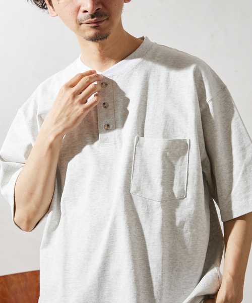 JOURNAL STANDARD relume（ジャーナルスタンダード　レリューム）の「【Allen A / アレンエー】別注 ヘンリーネックTシャツ（Tシャツ/カットソー・メンズ・ライトグレー/ホワイト/カーキ/ブルー・MEDIUM/LARGE）」の3枚目の写真