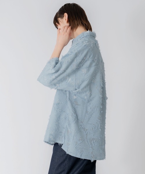 ONCILY（オンシェリー）の「JACQUARD FRINGE LOOSE SHIRT / フリンジジャガードルーズシャツ（シャツ/ブラウス・メンズ・ブルー/アイボリー・MEDIUM/LARGE）」の6枚目の写真