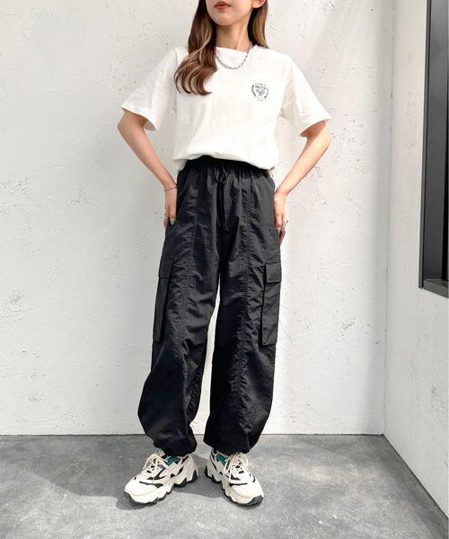 apres jour mignon（アプレジュールミニョン）の「アソートシュエットＴシャツ【ZOZOTOWN限定アイテム】（Tシャツ/カットソー・レディース・ネイビー/グリーン/ホワイト系その他3/ホワイト系その他2/ボルドー/ブラック/オフホワイト/ブラック系その他/ホワイト系その他・X-LARGE/フリー）」の12枚目の写真