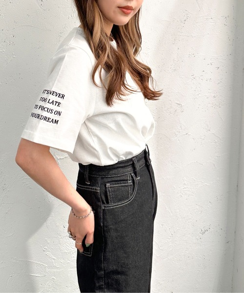 apres jour mignon（アプレジュールミニョン）の「アソートシュエットＴシャツ【ZOZOTOWN限定アイテム】（Tシャツ/カットソー・レディース・ネイビー/グリーン/ホワイト系その他3/ホワイト系その他2/ボルドー/ブラック/オフホワイト/ブラック系その他/ホワイト系その他・X-LARGE/フリー）」の21枚目の写真