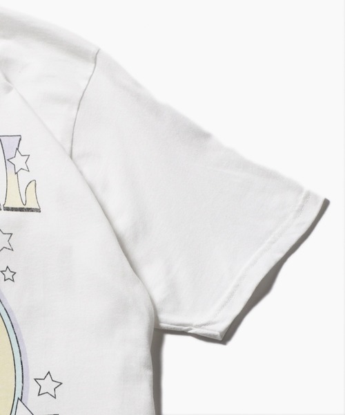 ROOPTOKYO(ループトウキョウ)の「AMERICAN CLASSICS/アメリカンクラシックス BILLY JOEL PASTEL PIANO MAN MENS LIGHTWEIGHT T-SHIRT 半袖Tシャツ フロントデザイン プリントTシャツ 白Tシャツ(Tシャツ/カットソー・メンズ・ホワイト・S/XL/L/M)」の2枚目の写真