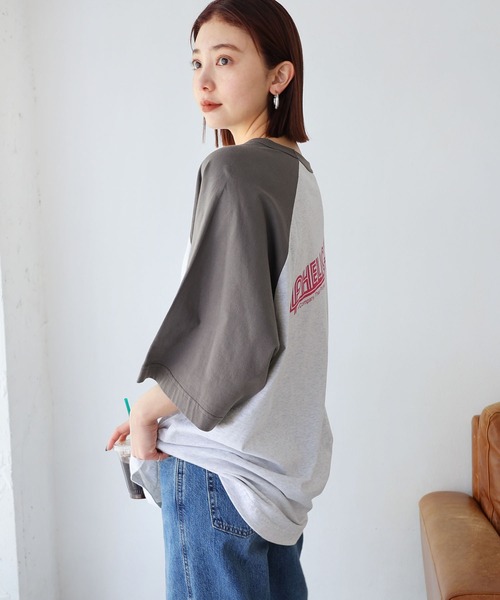 andme(アンドミー)の「配色ラグランバックロゴオーバーサイズTシャツ(Tシャツ/カットソー・レディース・ブルー/チャコールグレー/グレー/ベージュ・M)」の15枚目の写真