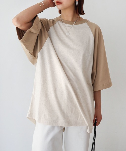 andme(アンドミー)の「配色ラグランバックロゴオーバーサイズTシャツ(Tシャツ/カットソー・レディース・ブルー/チャコールグレー/グレー/ベージュ・M)」の17枚目の写真