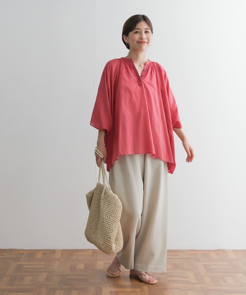 URBAN RESEARCH DOORS(アーバンリサーチドアーズ)の「コットンボイルロールアップスリーブブラウス(シャツ/ブラウス・レディース・ピンク/ネイビー/オフホワイト/ブルー・MEDIUM)」の6枚目の写真