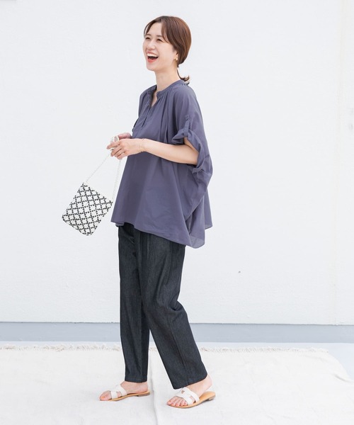 URBAN RESEARCH DOORS(アーバンリサーチドアーズ)の「コットンボイルロールアップスリーブブラウス(シャツ/ブラウス・レディース・ピンク/ネイビー/オフホワイト/ブルー・MEDIUM)」の19枚目の写真
