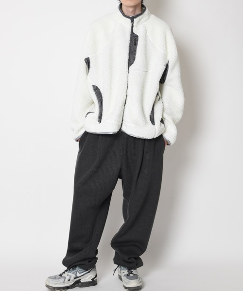 SUPERTHANKS（スーパーサンクス）の「肉厚ボア コンビネーション ブルゾン(ユニセックス)Technical boa jacket（ブルゾン・メンズ・ホワイト×グレー/チャコールグレー/ブラック・L/M/S）」の11枚目の写真
