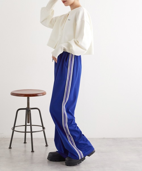 w closet（ダブルクローゼット）の「サイドライントラックパンツ（その他パンツ・レディース・ブルー/ブラック・FREE）」の6枚目の写真