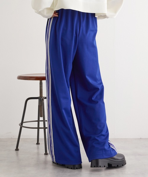 w closet（ダブルクローゼット）の「サイドライントラックパンツ（その他パンツ・レディース・ブルー/ブラック・FREE）」の7枚目の写真