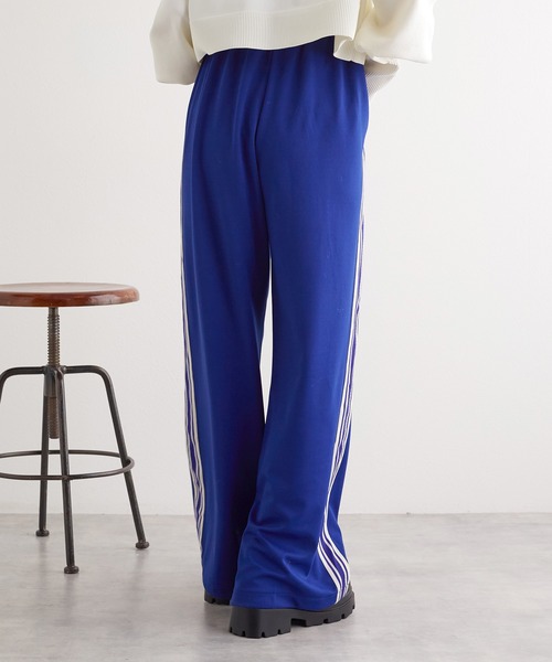 w closet（ダブルクローゼット）の「サイドライントラックパンツ（その他パンツ・レディース・ブルー/ブラック・FREE）」の9枚目の写真