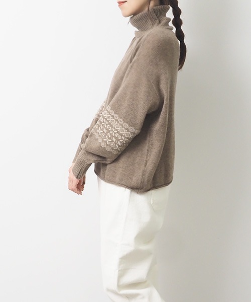 NARU FACTORY(ナルファクトリー)の「IASON タートルネックセーター(ニット/セーター・レディース・ブラック/ライトベージュ/モカ・FREE)」の9枚目の写真