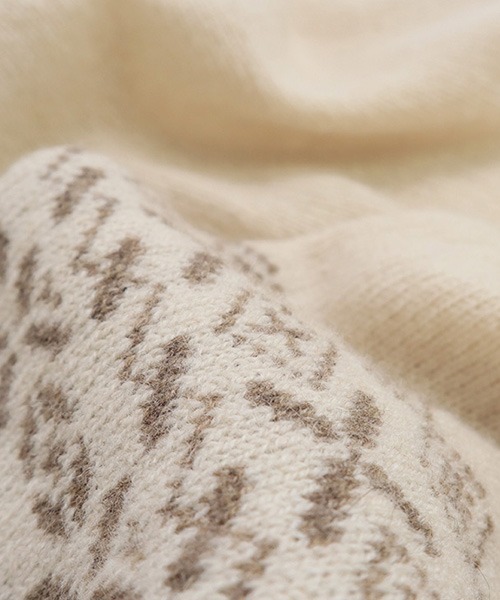 NARU FACTORY(ナルファクトリー)の「IASON タートルネックセーター(ニット/セーター・レディース・ブラック/ライトベージュ/モカ・FREE)」の21枚目の写真