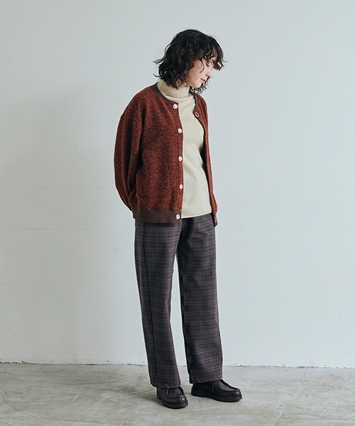 NARU FACTORY(ナルファクトリー)の「IASON タートルネックセーター(ニット/セーター・レディース・ブラック/ライトベージュ/モカ・FREE)」の15枚目の写真