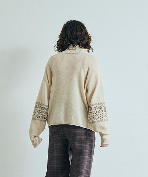 NARU FACTORY(ナルファクトリー)の「IASON タートルネックセーター(ニット/セーター・レディース・ブラック/ライトベージュ/モカ・FREE)」の5枚目の写真