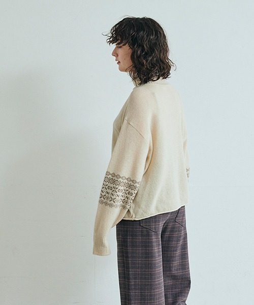 NARU FACTORY(ナルファクトリー)の「IASON タートルネックセーター(ニット/セーター・レディース・ブラック/ライトベージュ/モカ・FREE)」の4枚目の写真