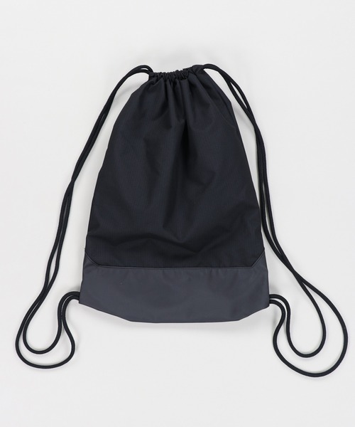 NIKE(ナイキ)の「【NIKE/ナイキ】ナップサック/通学・部活・旅行・プレゼントに◎軽量サブバッグ(バックパック/リュック・メンズ・ブラック・ONESIZE)」の8枚目の写真