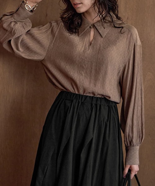 STYLE DELI（スタイルデリ）の「ドビーシャツ襟ブラウス（シャツ/ブラウス・レディース・レッド系その他/イエロー系その他/ブラウン系その他・M）」の4枚目の写真