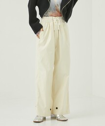 PUBLIC TOKYO | レザーライクサテンパンツ(カーゴパンツ)