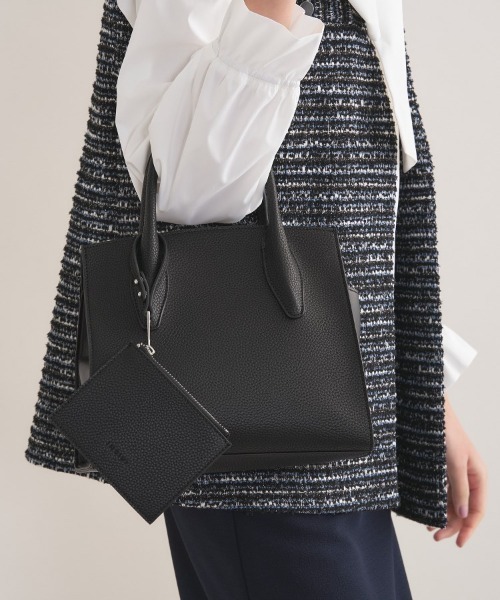 INDIVI（インディヴィ）の「【合皮／マルチWAY／サブバック付】ミニショルダーバッグ（ショルダーバッグ・レディース・ブラック/ライトベージュ/ブルー系その他/ライトグレー/ライトグレー系4/ブラック系4・00）」の3枚目の写真