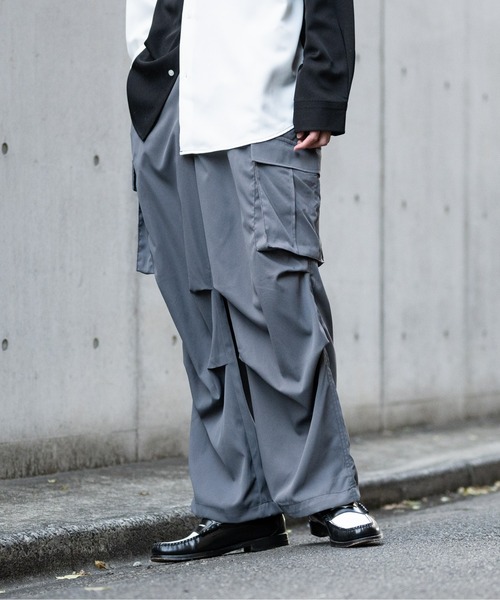 JOHN'S CLOSET（ジョンズクローゼット）の「【13】ナチュラルストレッチ オーバーカーゴパンツ（カーゴパンツ・メンズ・ブラック/オフホワイト/オリーブ/グレー・MEDIUM/LARGE）」の4枚目の写真