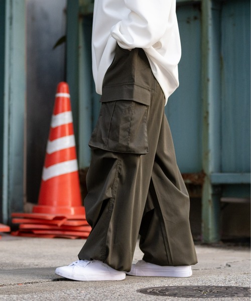 JOHN'S CLOSET（ジョンズクローゼット）の「【13】ナチュラルストレッチ オーバーカーゴパンツ（カーゴパンツ・メンズ・ブラック/オフホワイト/オリーブ/グレー・MEDIUM/LARGE）」の11枚目の写真