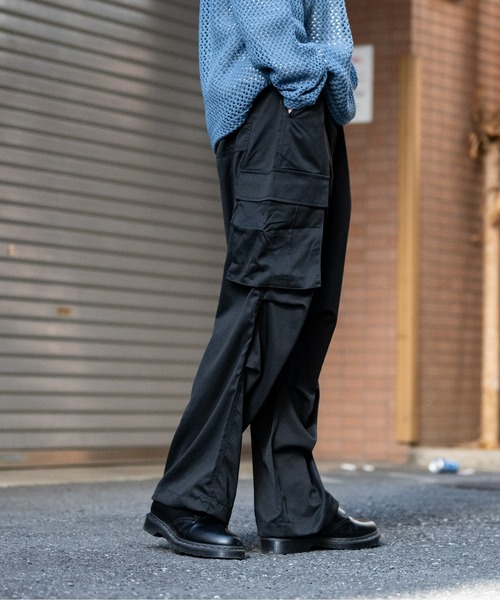 JOHN'S CLOSET（ジョンズクローゼット）の「【13】ナチュラルストレッチ オーバーカーゴパンツ（カーゴパンツ・メンズ・ブラック/オフホワイト/オリーブ/グレー・MEDIUM/LARGE）」の6枚目の写真