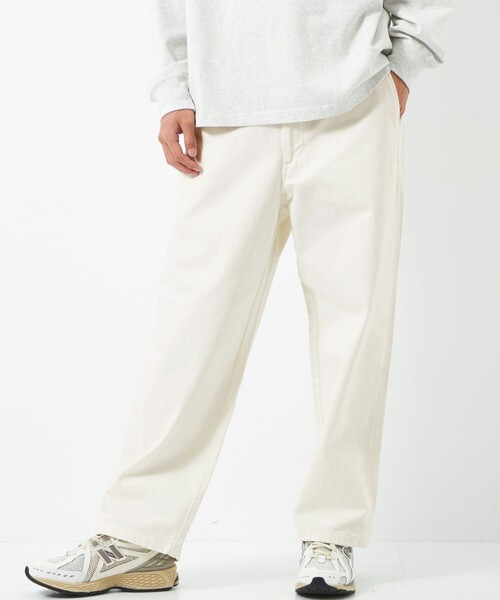 green label relaxing(グリーンレーベルリラクシング)の「シグネチャーデニム ワイド ノープリーツ パンツ(デニムパンツ・メンズ・ホワイト/ブラック・S/M/L)」の2枚目の写真