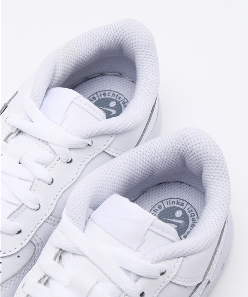 COMECHATTO&CLOSET（カムチャットアンドクロゼット）の「エアフォース1TD（スニーカー・キッズ・ブラック/ホワイト・13cm/14cm/15cm/16cm）」の3枚目の写真