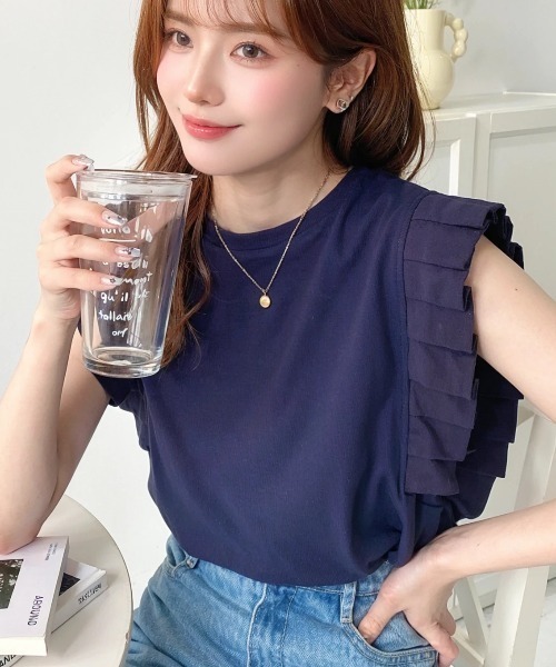 moment+(モーメントプラス)の「ギャザーフリルノースリーブTシャツ(Tシャツ/カットソー・レディース・ネイビー/ブラック/オフホワイト・M/L)」の3枚目の写真