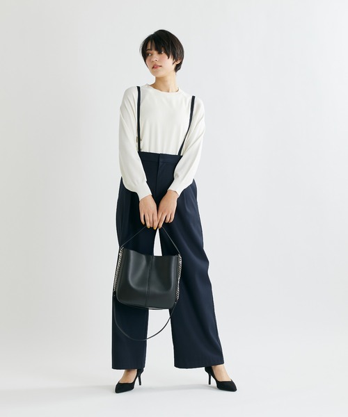 INED CLARO（イネドクラロ）の「【AIが導いた春ニット】ヴィスコースエステルクルーネックニット（ニット/セーター・レディース・ネイビー/スミクロ/グレー/オフホワイト/ベージュ・フリー）」の11枚目の写真