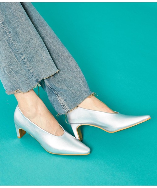 Settimissimo（セッティミッシモ）の「メタリック ポインテッドパンプス（パンプス・レディース・シルバー/ブラック・L/M/S）」の8枚目の写真