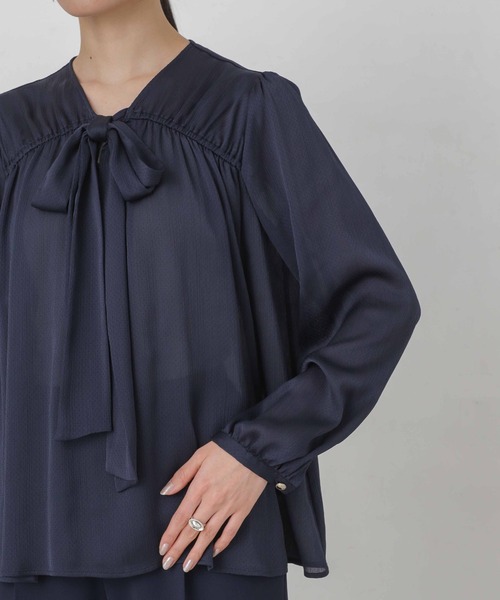 NANO universe(ナノユニバース)の「フロントギャザーリボンタイブラウス(シャツ/ブラウス・レディース・ライム/ダークネイビー/オフホワイト・M/S)」の6枚目の写真