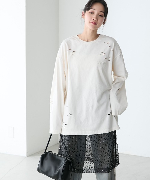 forksy.(フォルクシー)の「【forksy.】ダメージ加工ワンポイント刺繍ピグメントロンT(Tシャツ/カットソー・レディース・オフホワイト/ライトグリーン/ブラック・FREE)」の9枚目の写真