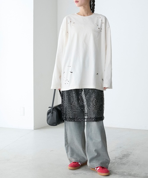 forksy.(フォルクシー)の「【forksy.】ダメージ加工ワンポイント刺繍ピグメントロンT(Tシャツ/カットソー・レディース・オフホワイト/ライトグリーン/ブラック・FREE)」の14枚目の写真