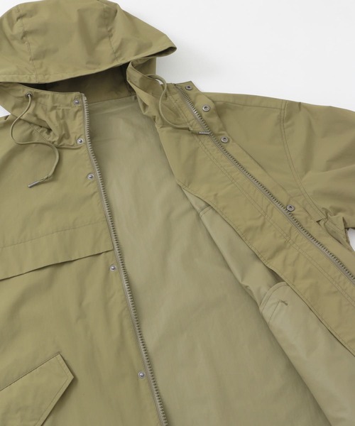 URBAN RESEARCH Sonny Label(アーバンリサーチサニーレーベル)の「撥水ナイロンマウンテンパーカー(マウンテンパーカー・メンズ・ホワイト/ブラック/カーキ・MEDIUM/LARGE)」の18枚目の写真