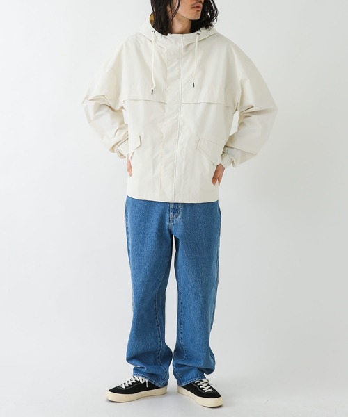 URBAN RESEARCH Sonny Label(アーバンリサーチサニーレーベル)の「撥水ナイロンマウンテンパーカー(マウンテンパーカー・メンズ・ホワイト/ブラック/カーキ・MEDIUM/LARGE)」の6枚目の写真