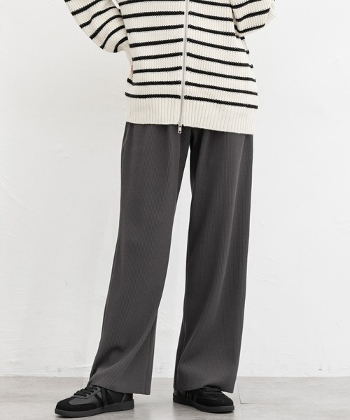 Honeys（ハニーズ）の「セルフカットパンツ【WEB限定】（その他パンツ・レディース・ブラック/ライトベージュ/パープル/スミクロ/グリーン/ブラウン/ピンク・M/S/3L/LL/L）」の2枚目の写真