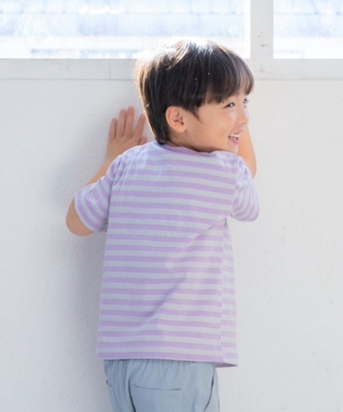 and D. petit main(アンドディープティマイン)の「デイリーボーダーカラー半袖Tシャツ(Tシャツ/カットソー・キッズ・サーモンピンク/グリーン/ホワイト/ライラック/レモンイエロー・130cm/120cm/110cm/100cm/90cm)」の4枚目の写真