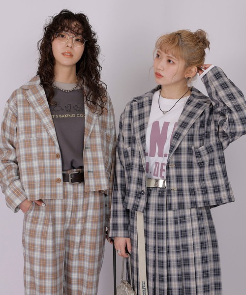 DOUBLE NAME(ダブルネーム)の「【RUSSELL別注】ヘビーウェイト BIGロゴロンTEE/ユニセックス可(Tシャツ/カットソー・レディース・オフホワイト/ライトグレー/ブラック・FREE)」の2枚目の写真