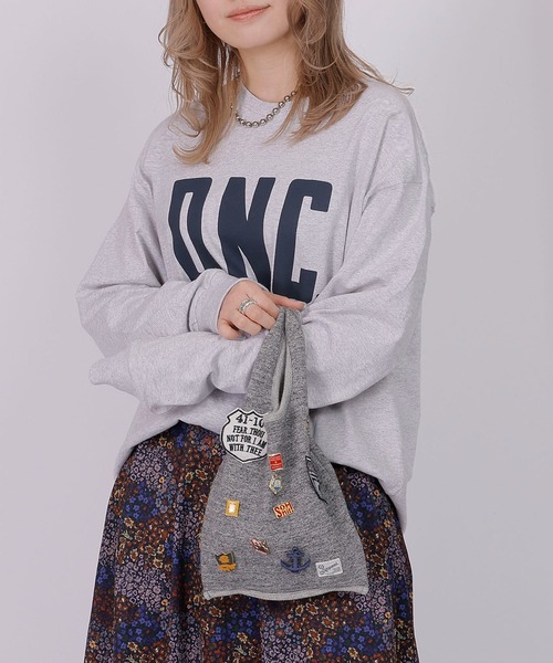 DOUBLE NAME(ダブルネーム)の「【RUSSELL別注】ヘビーウェイト BIGロゴロンTEE/ユニセックス可(Tシャツ/カットソー・レディース・オフホワイト/ライトグレー/ブラック・FREE)」の13枚目の写真