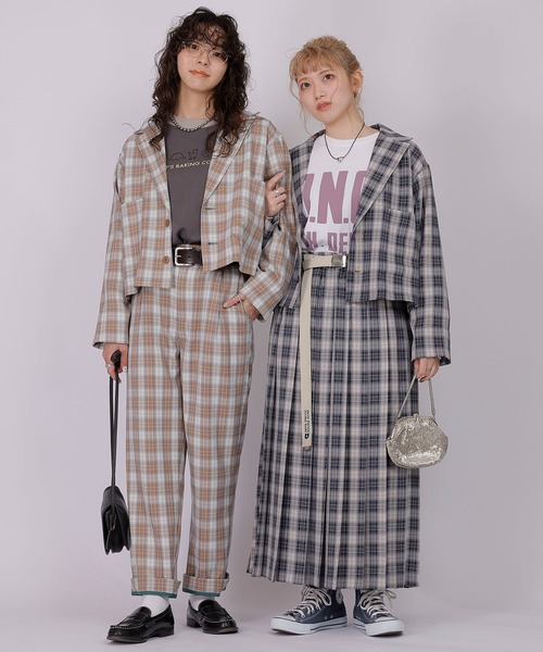 DOUBLE NAME(ダブルネーム)の「【RUSSELL別注】ヘビーウェイト BIGロゴロンTEE/ユニセックス可(Tシャツ/カットソー・レディース・オフホワイト/ライトグレー/ブラック・FREE)」の4枚目の写真