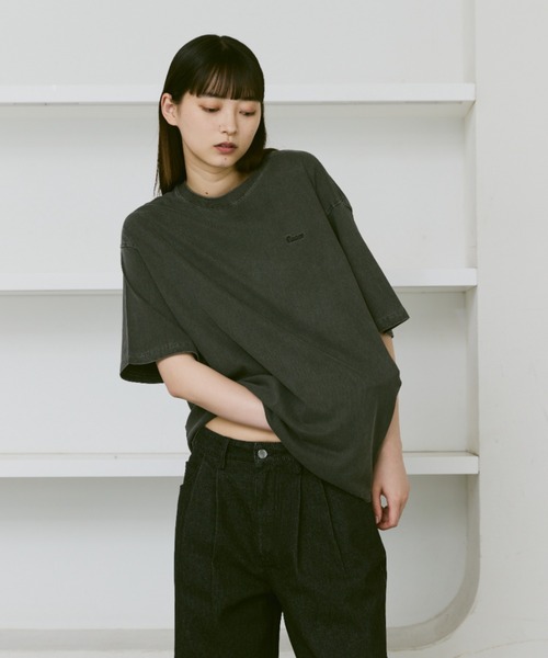 flaner（フラネ）の「Loose pigment logo tee / ルーズピグメントロゴT（Tシャツ/カットソー・レディース・ブラック/ネイビー/グレー・LARGE/MEDIUM）」の21枚目の写真