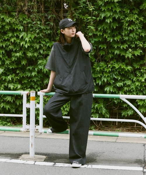 flaner（フラネ）の「Loose pigment logo tee / ルーズピグメントロゴT（Tシャツ/カットソー・レディース・ブラック/ネイビー/グレー・LARGE/MEDIUM）」の14枚目の写真