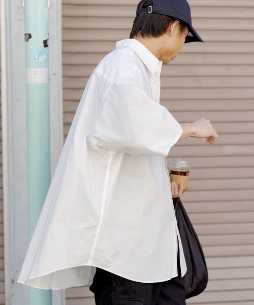 FREAK'S STORE(フリークスストア)の「限定展開 SUPER BIG S/S レギュラーカラーシャツ / ビッグシルエット(シャツ/ブラウス・メンズ・ブルー系その他/ホワイト系その他/サックスブルー/オリーブ/ベージュ/ブラック/チャコールグレー/ホワイト・SMALL/MEDIUM/LARGE)」の9枚目の写真