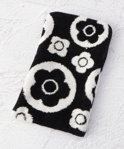 one'sterrace（ワンズテラス）の「MARY QUANT ファスナー付きタオル（ハンカチ/ハンドタオル・レディース・ブラック系8・55）」の4枚目の写真