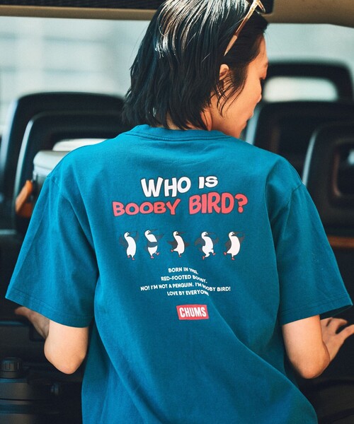 FREAK'S STORE(フリークスストア)の「限定展開 CHUMS×FREAK'S STORE/チャムス 別注 バックプリント クルーネックTシャツ/WHO IS BOOBY BIRD(Tシャツ/カットソー・メンズ・サックスブルー/ブラック/ホワイト/ベージュ・MEDIUM/LARGE/SMALL/X-LARGE)」の1枚目の写真