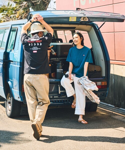 FREAK'S STORE(フリークスストア)の「限定展開 CHUMS×FREAK'S STORE/チャムス 別注 バックプリント クルーネックTシャツ/WHO IS BOOBY BIRD(Tシャツ/カットソー・メンズ・サックスブルー/ブラック/ホワイト/ベージュ・MEDIUM/LARGE/SMALL/X-LARGE)」の14枚目の写真