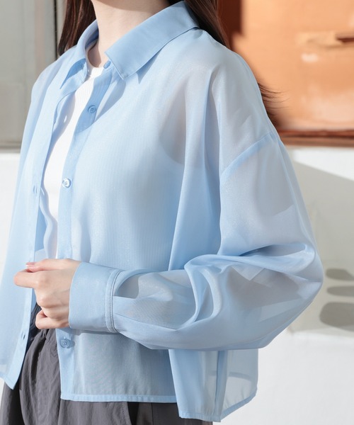 Honeys(ハニーズ)の「ショート丈シアーシャツ(シャツ/ブラウス・レディース・ホワイト/ライトグレー/ブラック/サックスブルー/イエロー/パープル/ピンク/モカ/スミクロ・SS/S/M/L)」の22枚目の写真