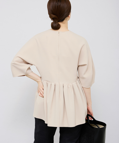 IENA（イエナ）の「ペプラムギャザーブラウス（シャツ/ブラウス・レディース・ベージュ/ネイビー・FREE）」の21枚目の写真